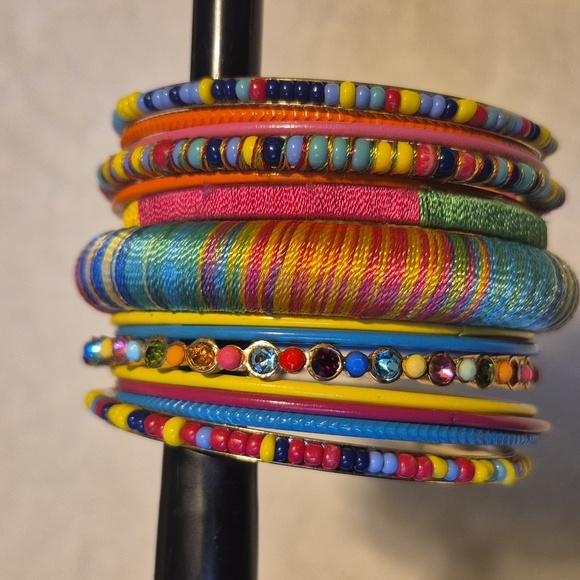 Jewelry - Multicolor Beaded & Thread Women's Bangle Bracelet Set